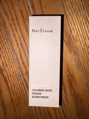 Calming Days Vegan Sunscreen SPF 50+ — White